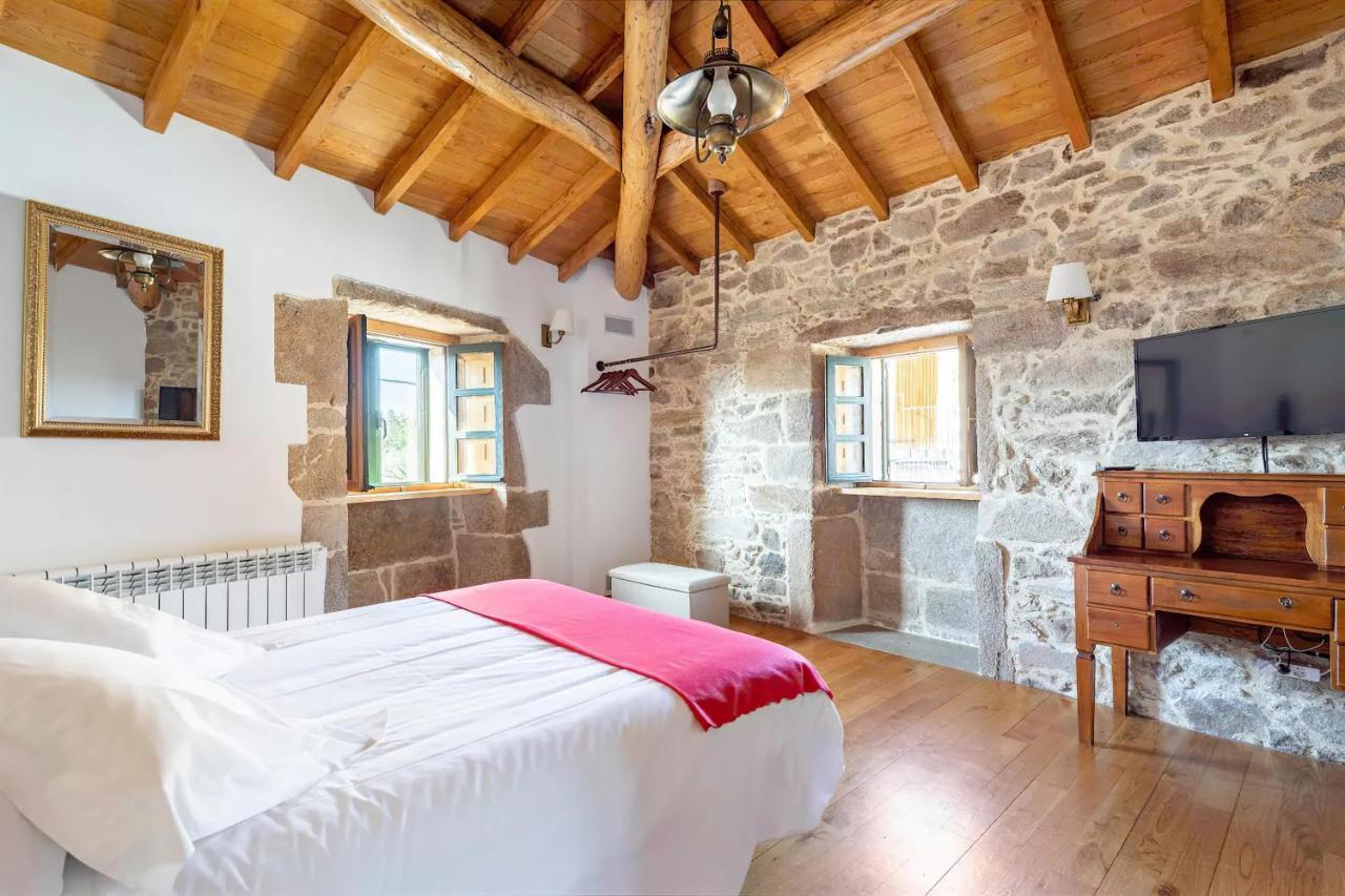 A Casa Romeu Villa ซานติอาโก เด กอมโปสเตลา ภายนอก รูปภาพ
